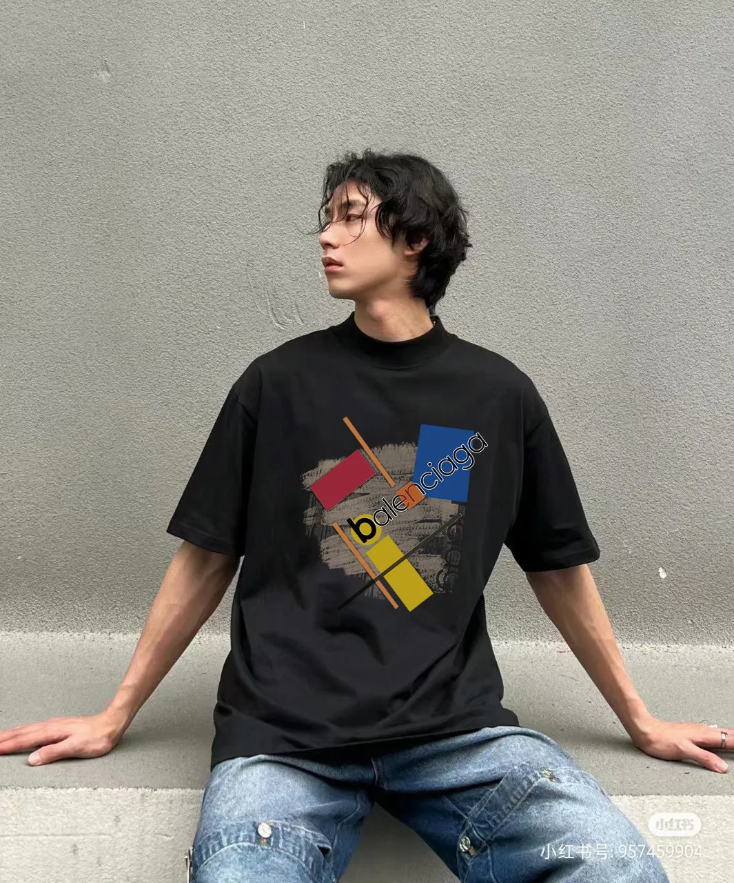 P80✨🔥 BALENCIAGA Paris lettering printed short-sleeved T-shirt. Custom-woven and dyed 300 grams of combed cotton heavyweight fabric. Zero color difference in threads. Perfect details. Different from the current currency version. Welcome to compare. Same Style for men and women. Must-sell in the picture above. Color: White Black Size: 1 2 3 4